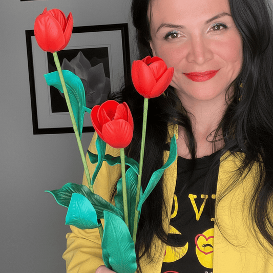 Red Tulip Handheld Kit - Bloom & Shape (3 Flowers) - amazinggiantflowers