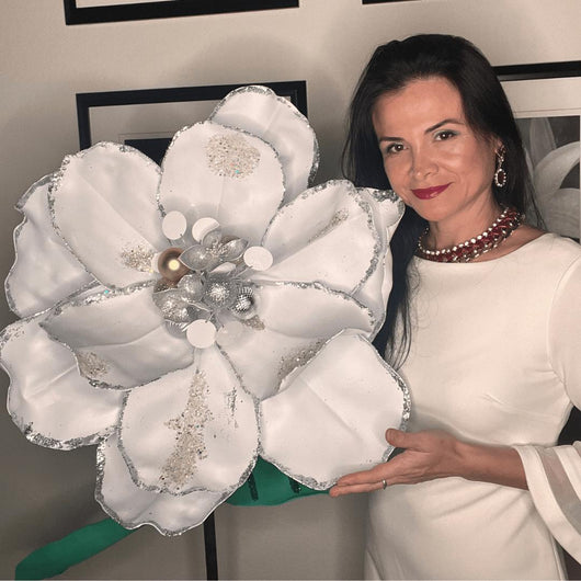 DIY Christmas Decor-DIY Giant Christmas Magnolia Flower Kit