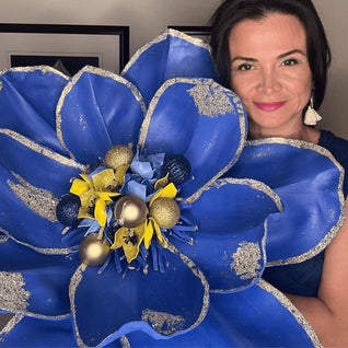 DIY Christmas Decor-DIY Giant Christmas Magnolia Flower Kit