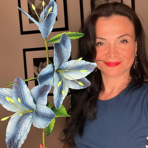 Blue Tropical Lily Handheld Kit - Bloom & Shape (3 Flowers)