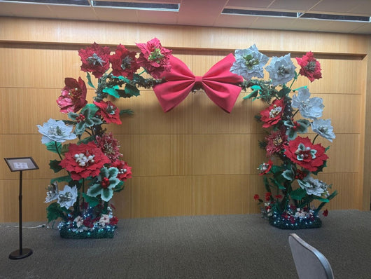 Photo Booth Step & Repeat Wall Flowers - amazinggiantflowers