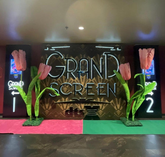 Photo Booth Step & Repeat Wall Flowers - amazinggiantflowers